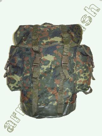 Batoh BW. flecktarn 25L. © armyshop M*A*S*H