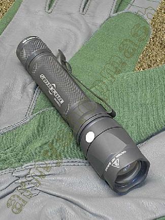 ¨Svítilna SUREFIRE E2L outdoorsman © armyshop M*A*S*H